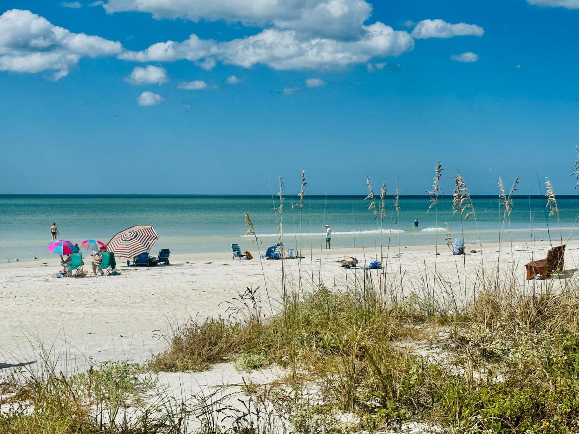 Intercoastal Beach Suite Clearwater Exterior photo
